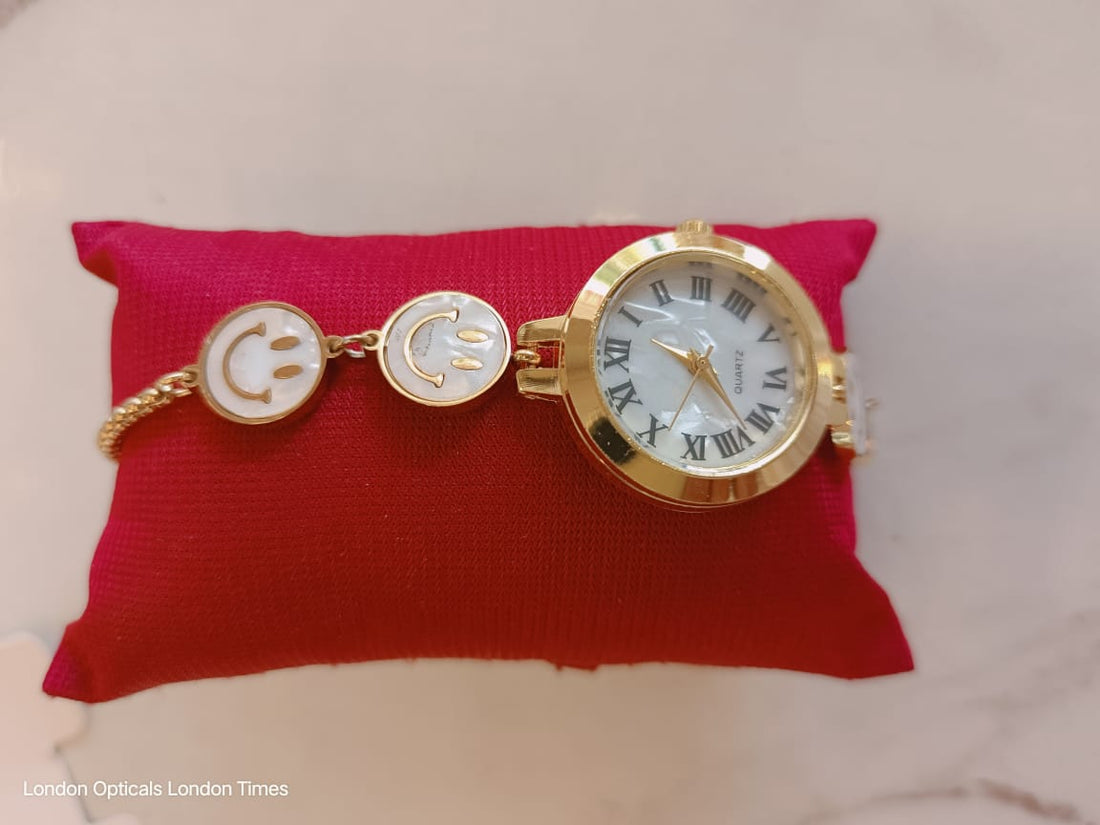LADIES GOLD WATCH